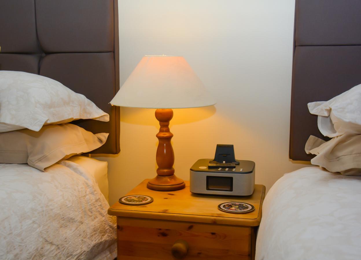 Clarke Cottage Guest House Дънфърмлин Екстериор снимка